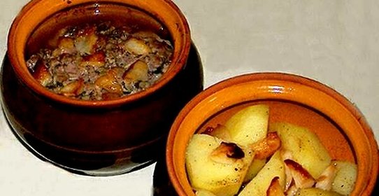 Картофель с салом в горшочке