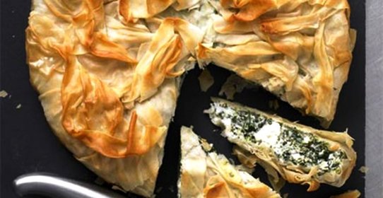 Пирог с яйцом и шпинатом