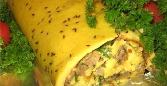 Сырно-мясной рулет с тмином