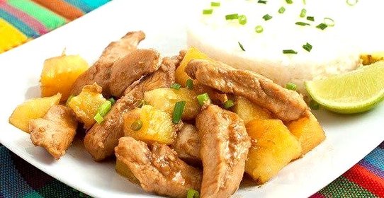 Курица с ананасами