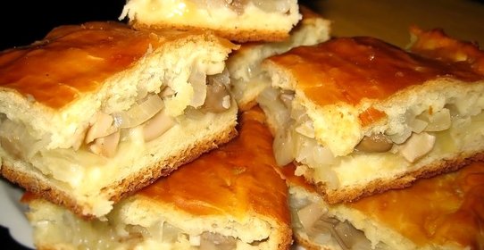 Пирог с солеными груздями