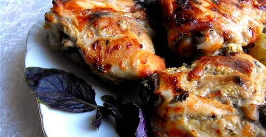 Курица в кефирном соусе