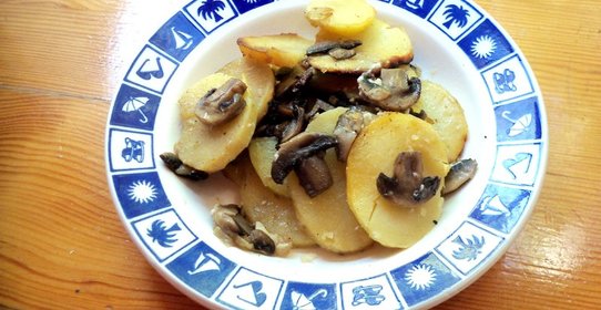 Картофель с грибами в духовке