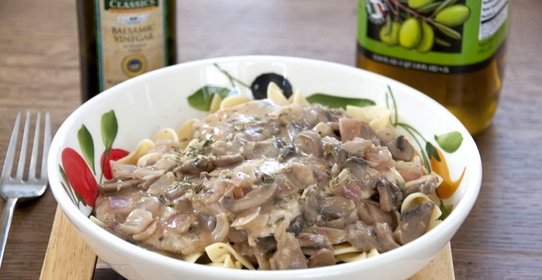 Курица с шампиньонами в сметане