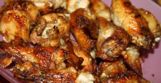 Острые куриные крылышки в пивном маринаде