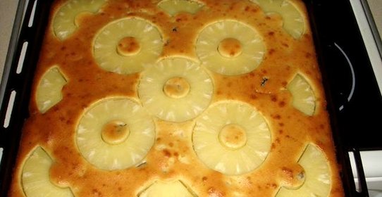 Пирог с ананасом