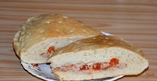 Пирог с тунцом и моцареллой