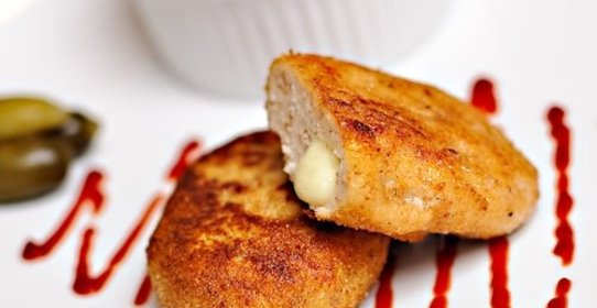 Куриные котлеты с сыром