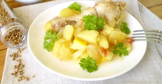 Курица с картошкой и овощами в мультиварке