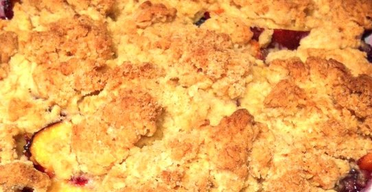 Пирог сливовый с миндалем