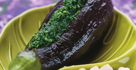 Баклажаны, фаршированные зеленью