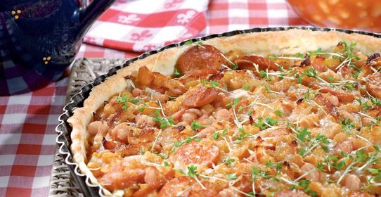 Пирог с фасолью и беконом