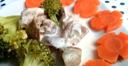 Курица с брокколи в сливочном соусе