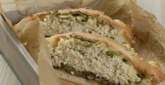 Пирог с легким, сыром и баклажанами