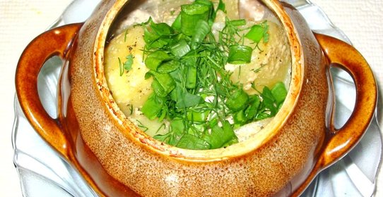 Мясо с грибами в горшочках