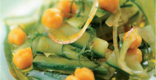 Салат из гороха и огурца