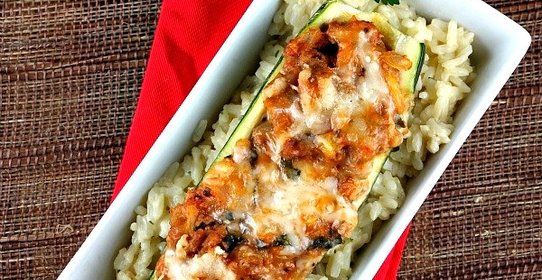 Кабачки, фаршированные мясом, запеченные в духовке
