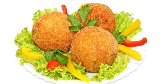 Картофельные крокеты с мясом в омлете, паровые