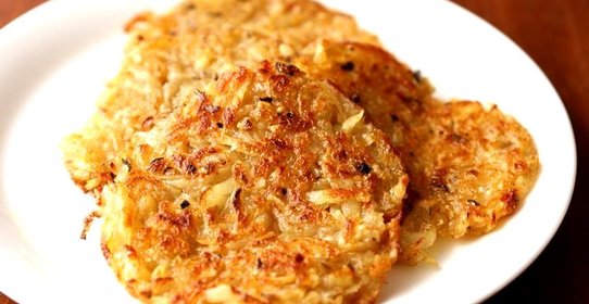 Рёшти с миндалем и перечным соусом