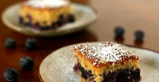 Пирог с черникой и коричневым сахаром