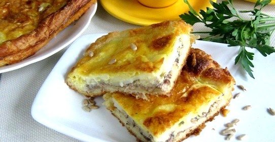 Открытый пирог с сайрой и картофелем
