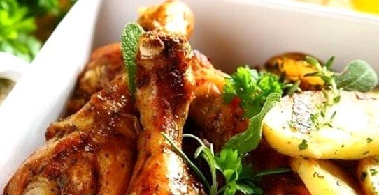 Ароматная курица с картофелем по‑итальянски