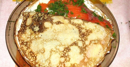 Блинный пирог с семгой