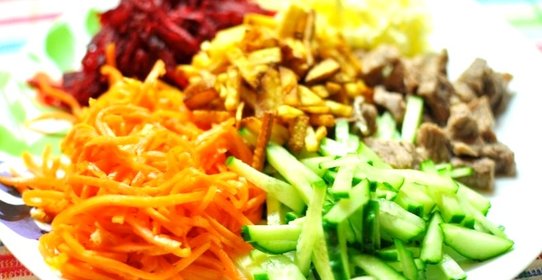Салат с говядиной и корейской морковкой