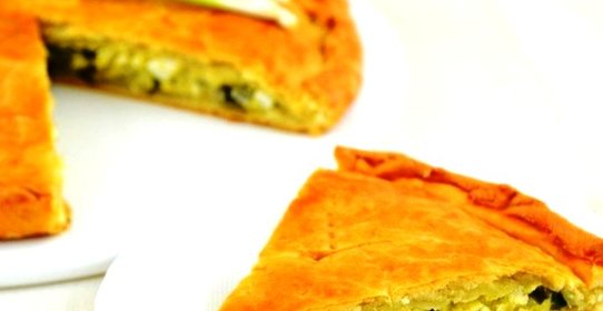 Пирог с луком и яйцом на кефире