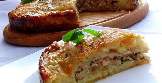 Картофельная бабка с фаршем