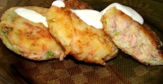 Картофельные биточки с сыром и ветчиной