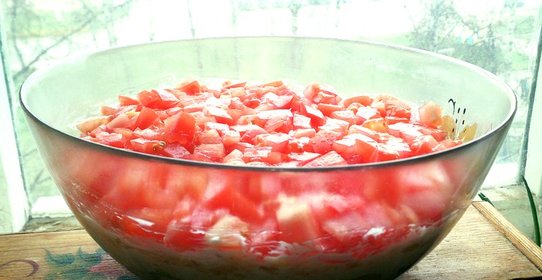 Салат с курицей и маринованными грибами