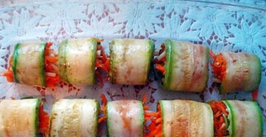 Рулетики из кабачков с морковно-сырной начинкой