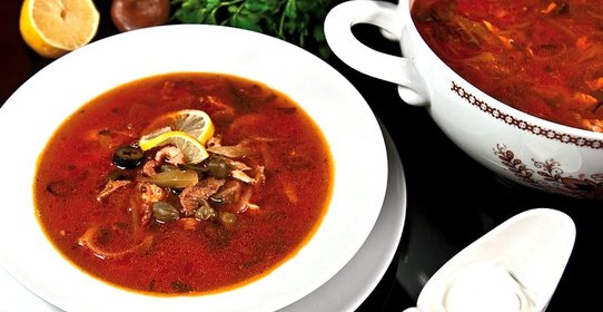 Солянка мясная на сковороде