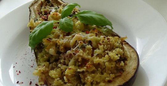 Баклажаны, фаршированные кускусом