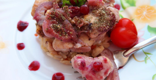 Куриная печень с вишней