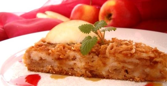 Песочный яблочный пирог с медом