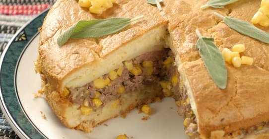 Пирог со свининой и картофелем