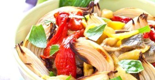 Печеные овощи с розмарином