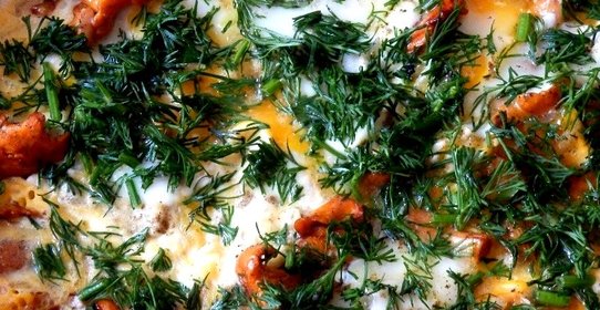 Яичница с лисичками