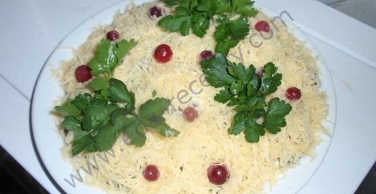 Салат из куриных сердечек с грибами