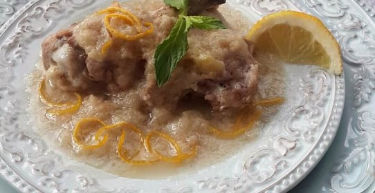 Курица с яблоками