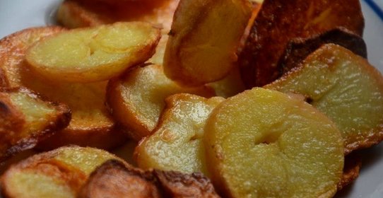 Картошка в мундирах жареная