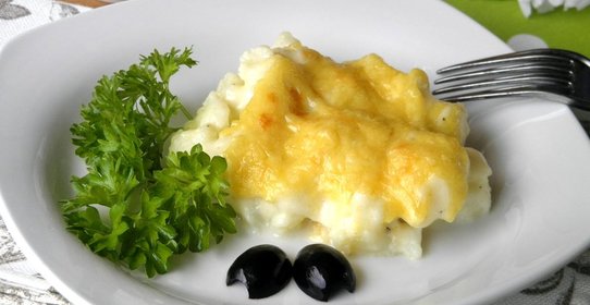 Цветная капуста под сырным соусом