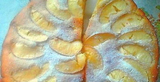 Шарлотка с яблоками