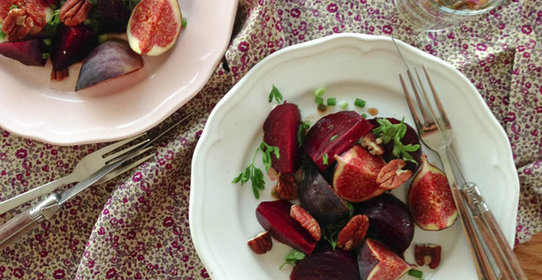 Салат со свеклой, инжиром и орехами пекан