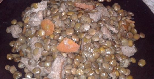 Чечевица со свиным мясом
