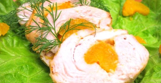 Куриное филе, фаршированное абрикосами и сыром