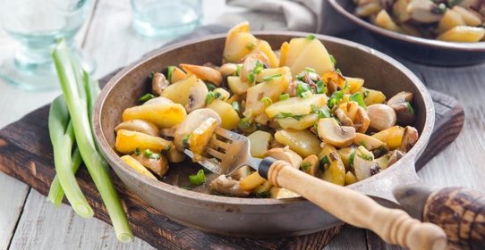 Рагу из шампиньонов с картофелем