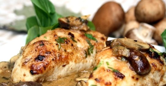 Жареная курица со сливочным соусом